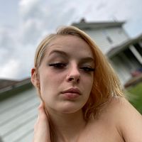 MonicaRoxxxanne avatar