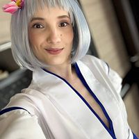 Mia Sanders avatar