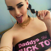 Sweet seductress avatar
