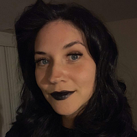 Estelle Adams avatar