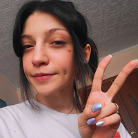 Lola Rozzie avatar