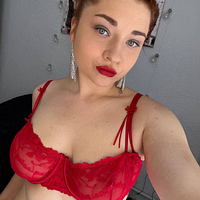 FreakyMiaaa avatar