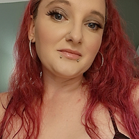 Piercedvixen92 avatar