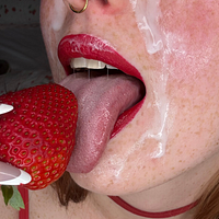 StrawberryRae22 avatar