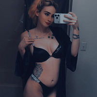 SkyNicole18 avatar